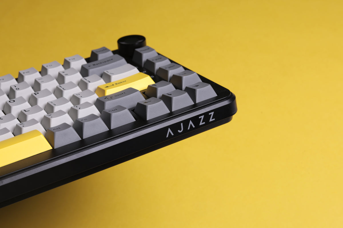 AK820 MAX Plus Mechanical Keyboard – URX